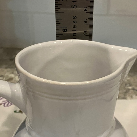 Classic White Ceramic 0.5 L  Pitcher - Picture 5 of 6